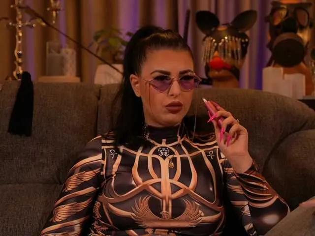 Offline KellyKent on BongaCams