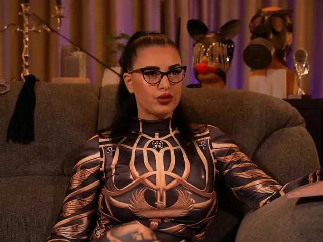 Offline KellyKent on BongaCams