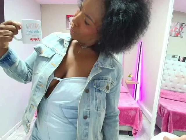 Offline Kimmturner on BongaCams