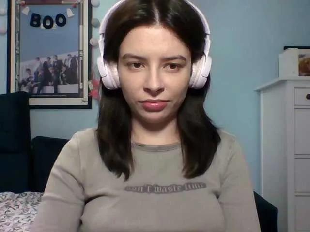 Offline Larice on BongaCams