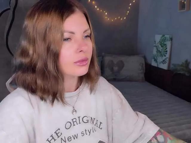 Offline LiluDallass on BongaCams