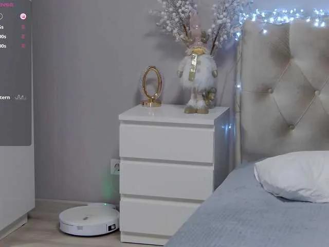 Offline Lisa666-2 on BongaCams