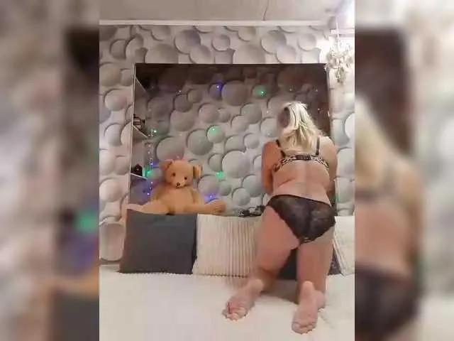 Freechat LizSage on BongaCams