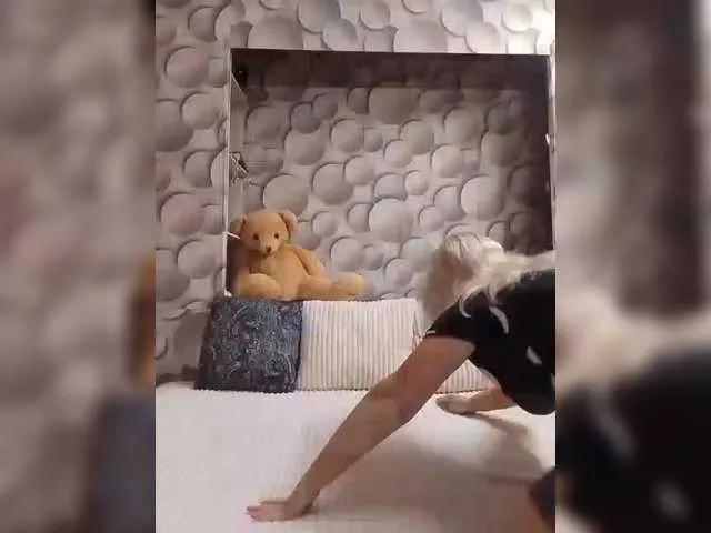 Freechat LizSage on BongaCams