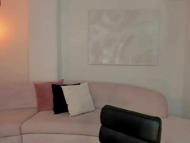 Freechat LucyWeiss on BongaCams