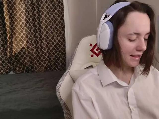 Offline LunaL0ve on BongaCams