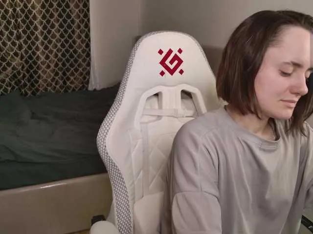 Offline LunaL0ve on BongaCams