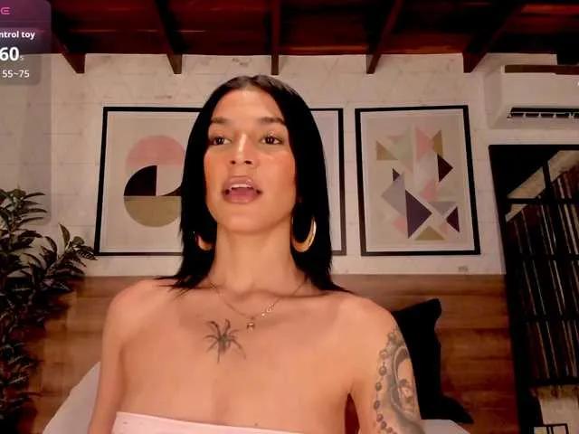 Offline LunaRuso on BongaCams