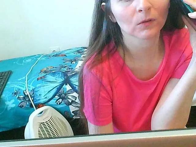 Freechat MagalitaAx on BongaCams