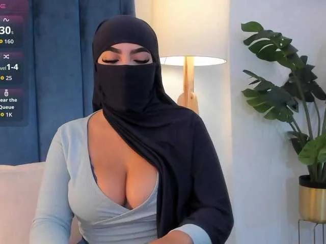 Offline malih- on BongaCams