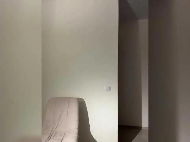 Offline mariaaa-1 on BongaCams