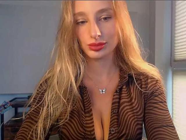 Offline MarilynShow on BongaCams