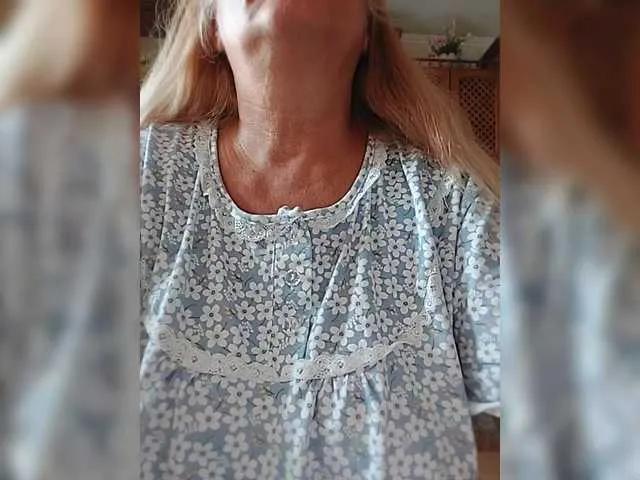 Offline Marionaa on BongaCams