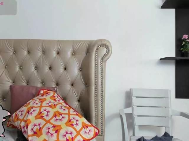 Offline MatureBlonde on BongaCams