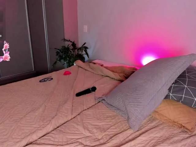 Offline MauiMoor on BongaCams