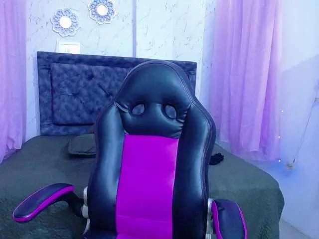 Freechat mia-thommson on BongaCams