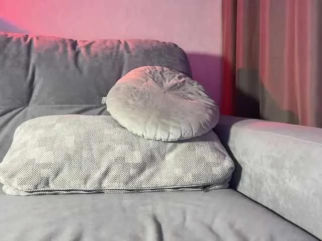 MillyMillya's avatar