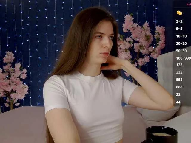 Offline Mirror-Girl on BongaCams