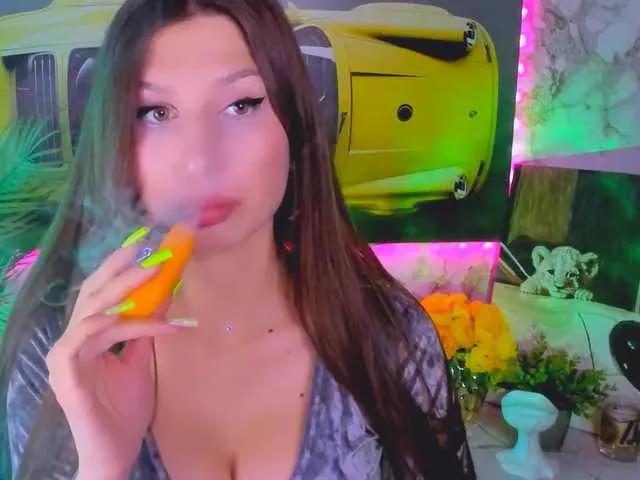 Offline Mollyinyourmind on BongaCams