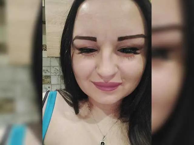 Offline Monica- on BongaCams