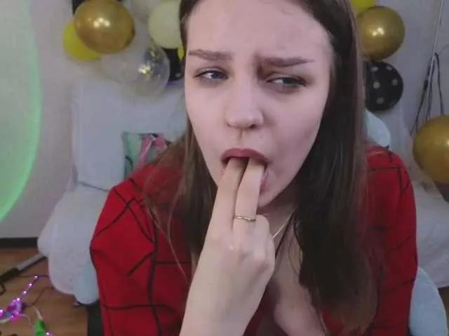 Offline monicaerotic on BongaCams