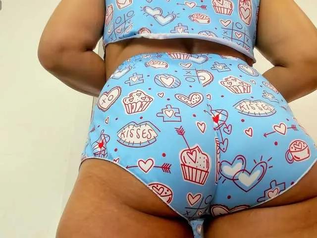 Offline moxa-hot on BongaCams