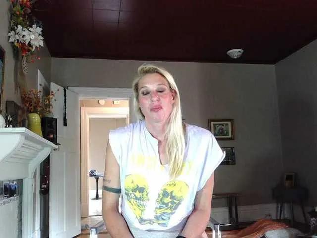 Freechat mylfGlama on BongaCams