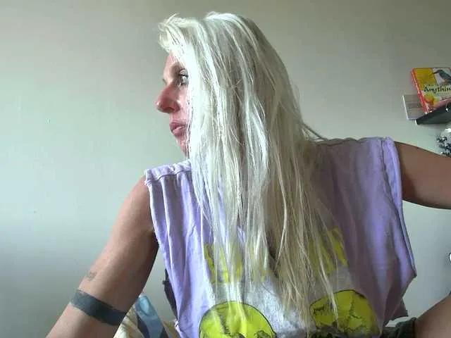 Freechat mylfGlama on BongaCams