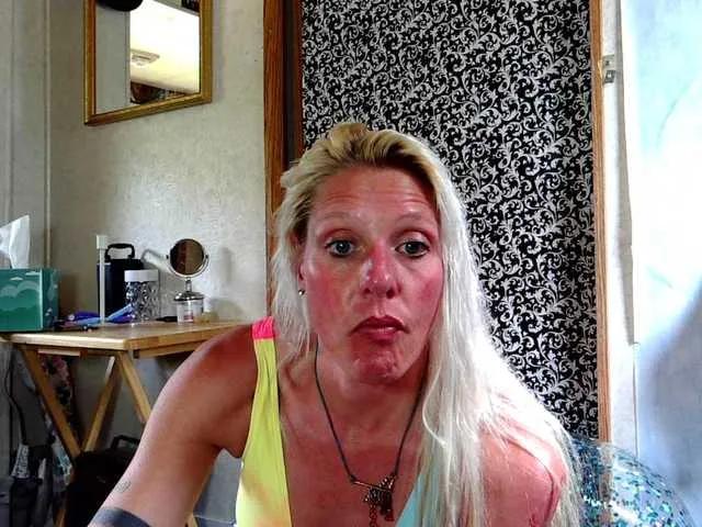 Freechat mylfGlama on BongaCams