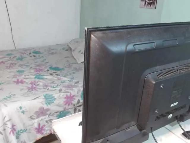 Offline nicolle-sanders on BongaCams