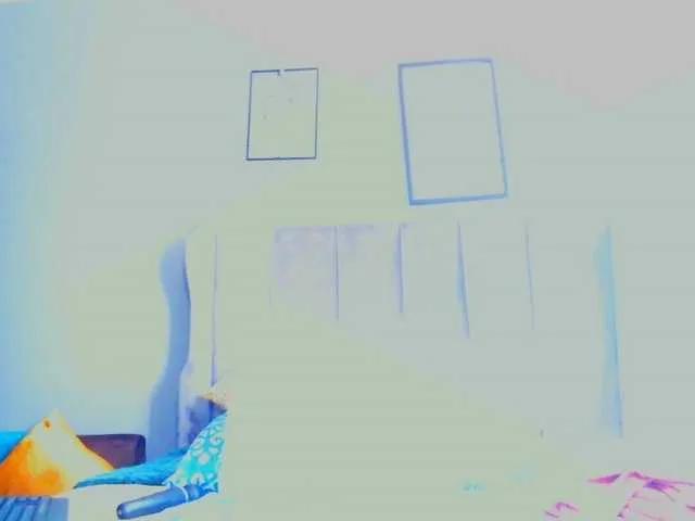 Offline PearBlu38 on BongaCams