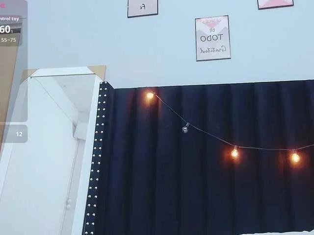 Offline playfulcurvy on BongaCams