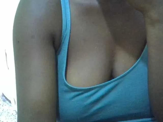 Offline pretty-lioness on BongaCams