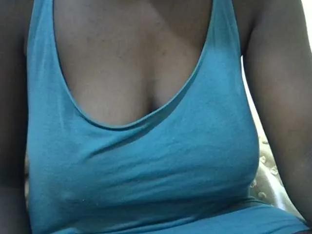 Offline pretty-lioness on BongaCams