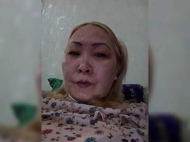 Qweentis on BongaCams 