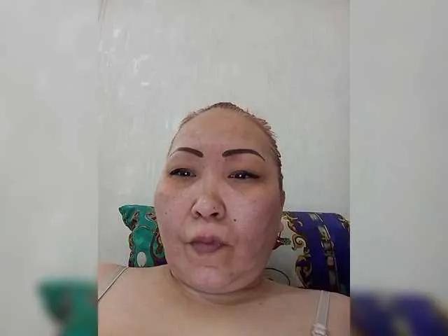 Qweentis on BongaCams 