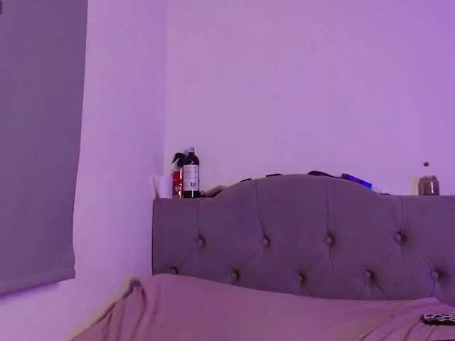 Offline Red-moonn on BongaCams