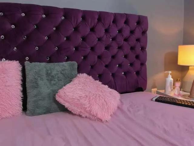 Offline RedAngel1- on BongaCams