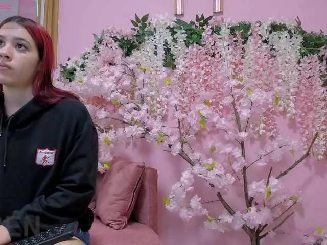 Offline RedHeadSusy on BongaCams