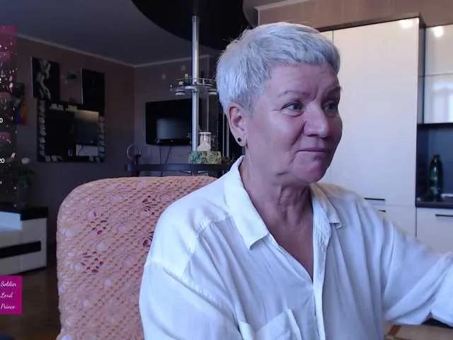 Offline roxana-brooks on BongaCams