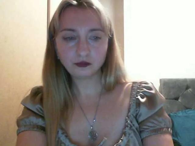 Offline RuslanaFlower on BongaCams