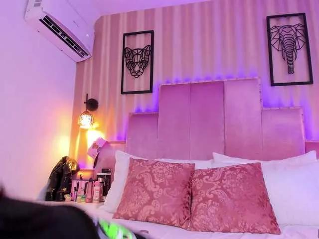 Offline SamanthaAdelle on BongaCams