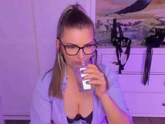 Offline SandyMISS on BongaCams