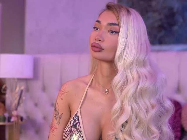 Freechat SashaFerrera on BongaCams