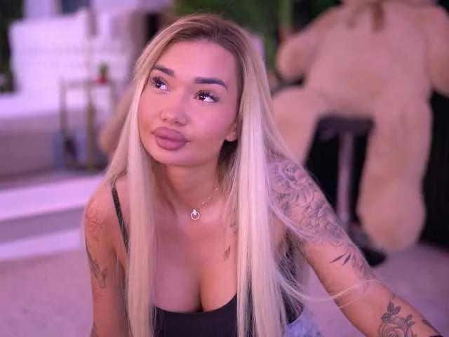 Freechat SashaFerrera on BongaCams