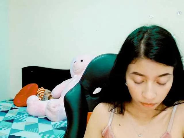 Offline sofilopez on BongaCams