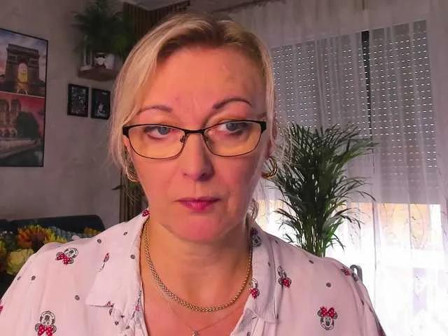 BongaCams SoftVANESSA is Freechat SoftVANESSA — I am a cooking addict, yes ! My dream is to make the whole world smell better with my cookies and my special plates I like to cook, The secret ingredient is always love, I like to put love in all I do. I believe laughter is brightest when the food is...