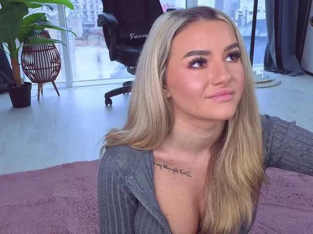 Offline SpoilM3Mor3 on BongaCams