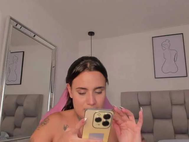 Offline Susan-sweet on BongaCams