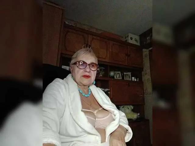 Offline SweetCherry00 on BongaCams